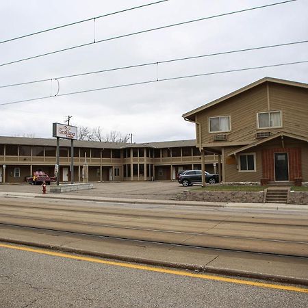 Snelling Motor Inn Mendota Luaran gambar